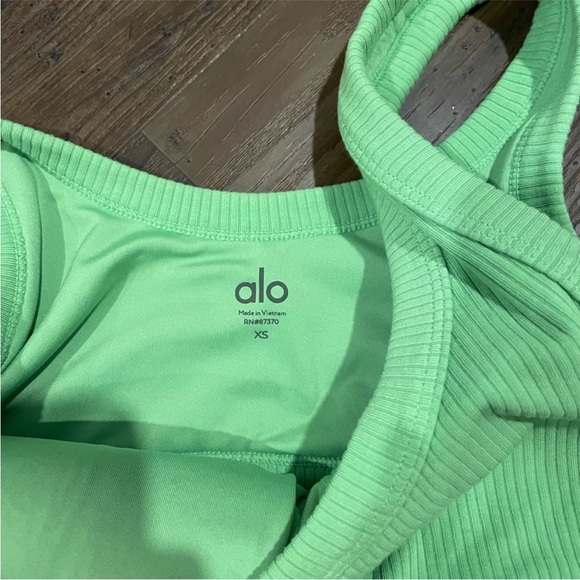 Alo Yoga 7” high waist airbrush biker shorts & wellness ribbed sports bra - Picture 5 of 7